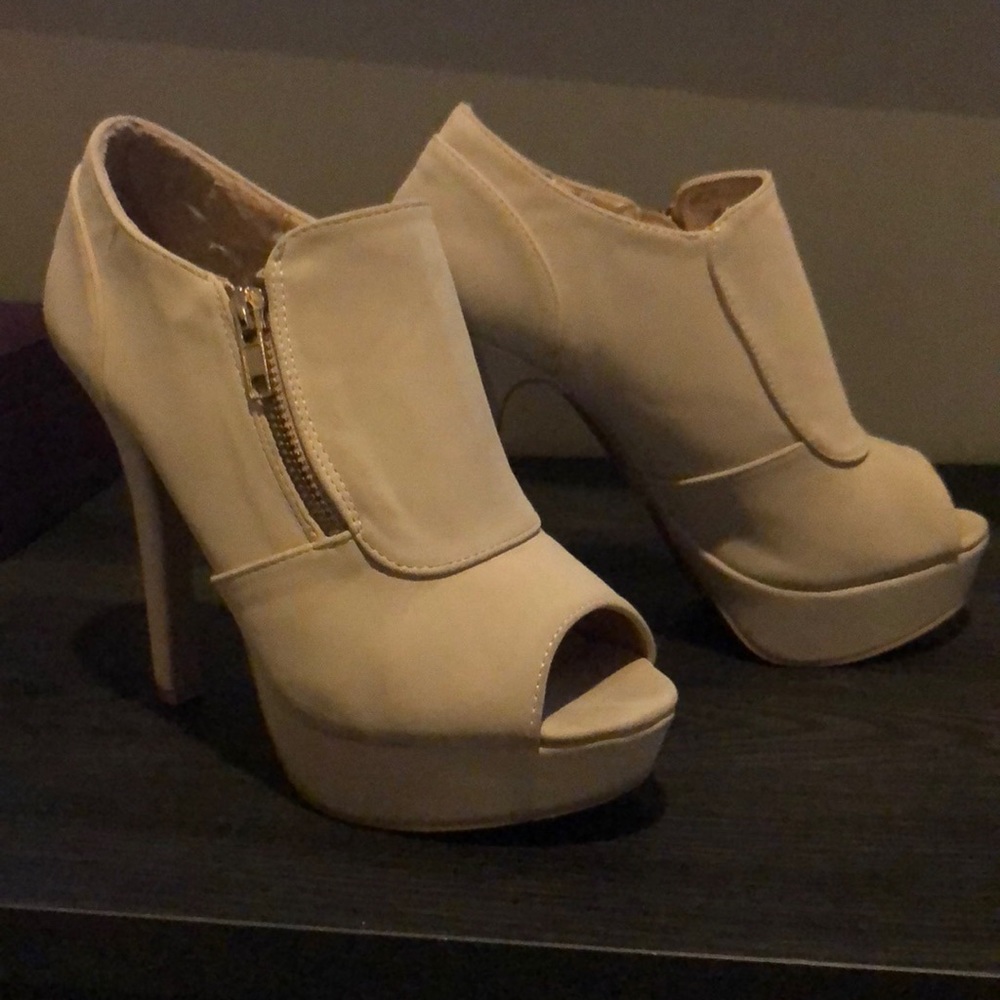 Qupid cream stiletto booties